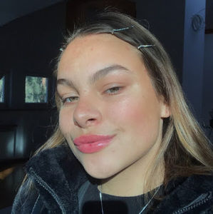 Meet your Posher, Amelia